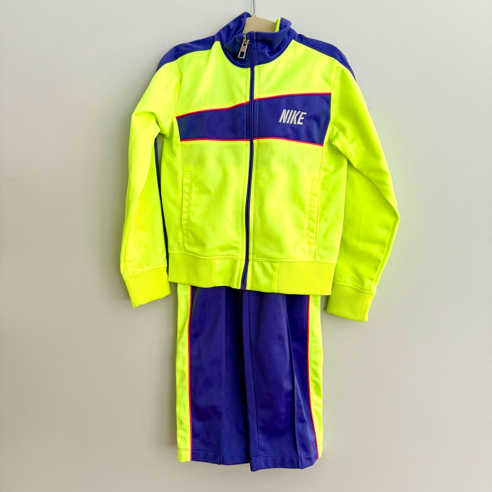 🫟NIKE Neon Green and Purple Toddler Girl Sweatsuit Set Size 5
